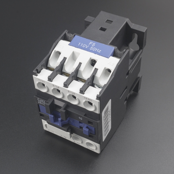 Contactor CJX2-2510 110V 50Hz Genérico - 1