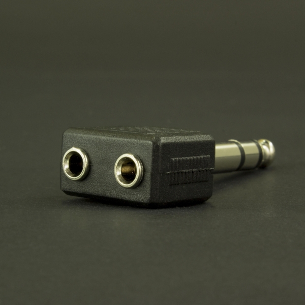 Adaptador 2 Jack 3.5mm A Plug 6.3mm Estéreo  Genérico - 3