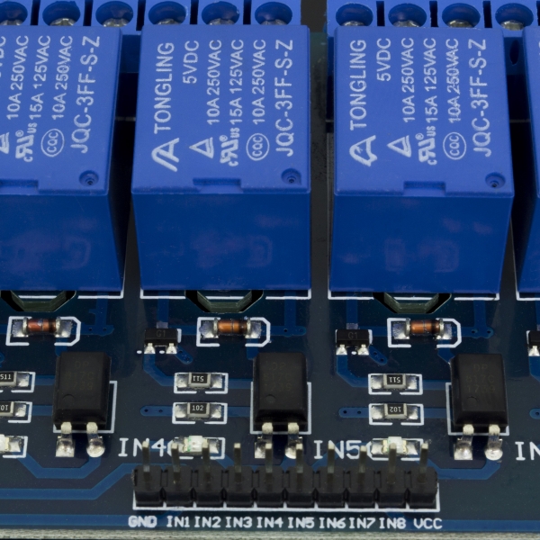 Módulo Relé 8 Canales 5V con Optoacoplador Genérico - 4